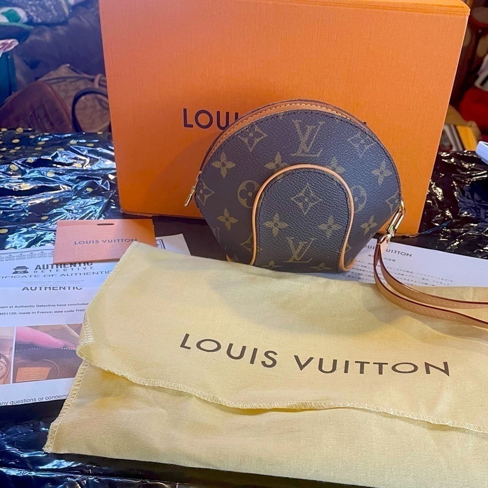 Louis Vuitton Mini Ellipse Pouch RARE Full Inclusion with COA.  NWOT